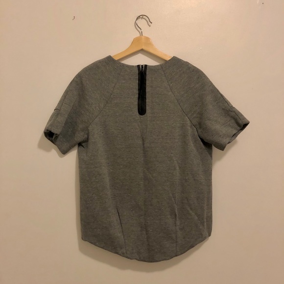 Nike short sleeve sweatshirt - Picture 2 of 7